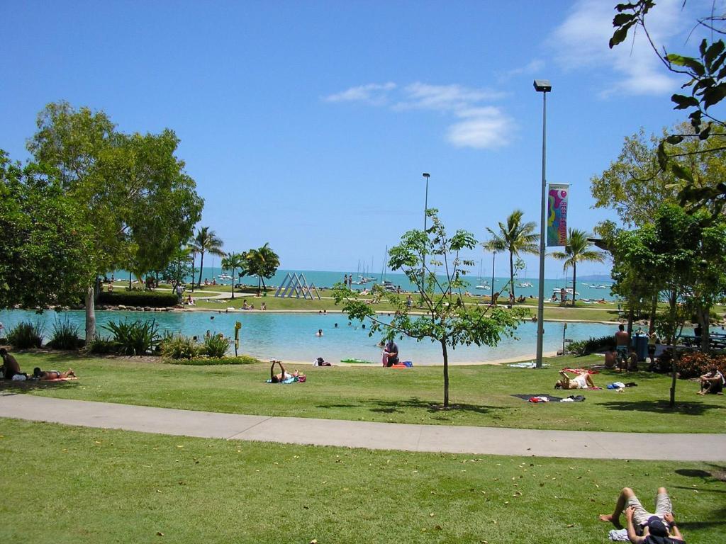 Whitsunday On The Beach Airlie Beach Exterior photo