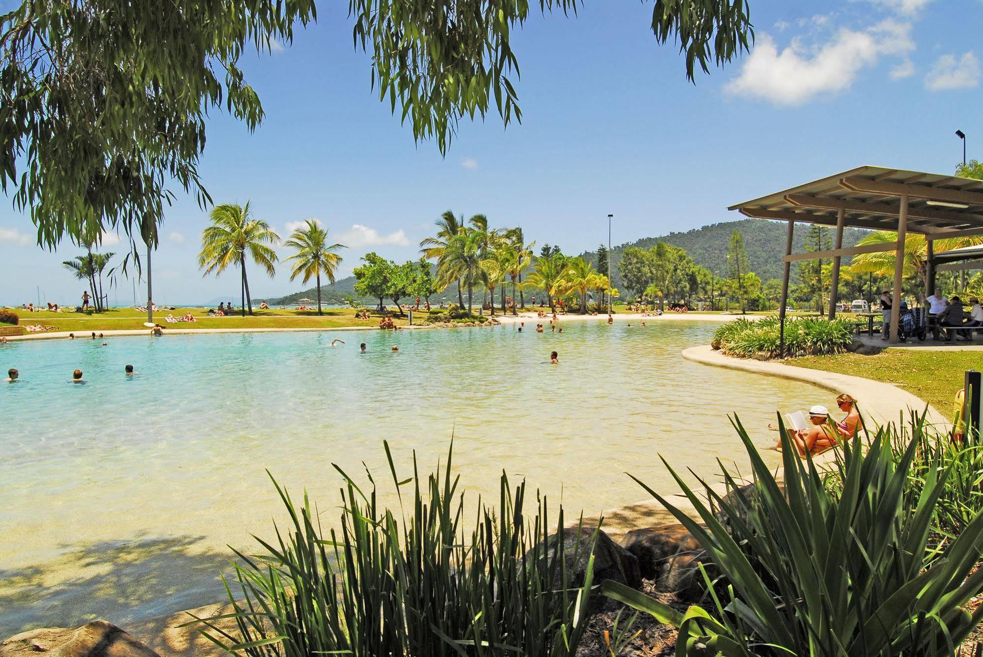 Whitsunday On The Beach Airlie Beach Exterior photo